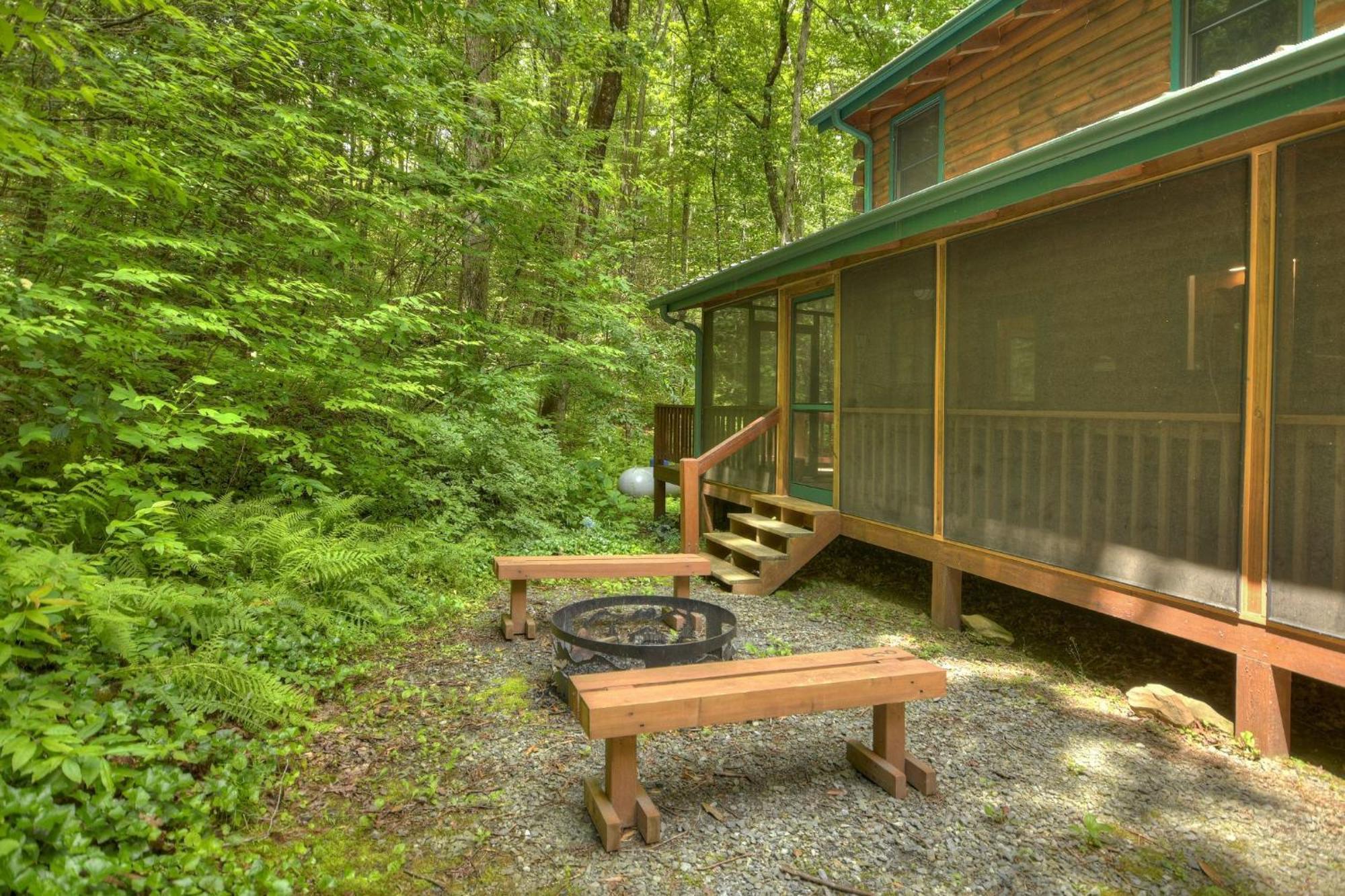 K6 Lodge Gather Around The Firepit Soak In The Hot Tub And Splash In The Creek Blue Ridge Exterior photo